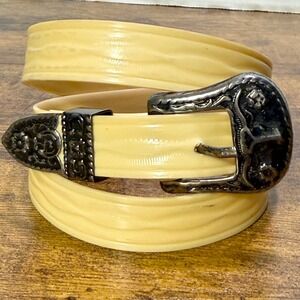 VTG 60s 70s Western Plastic Belt Womens Small Metal Floral Cow Skull Buckle Boho